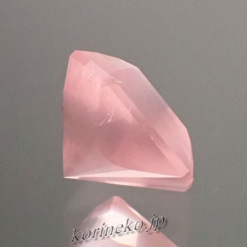  ローズクォーツのトライアングルカットルース 3.15ct の商品画像_6