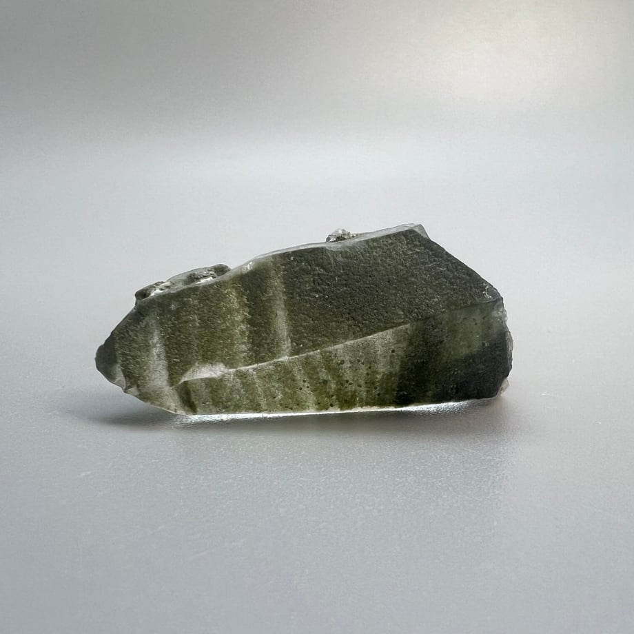 ガネッシュヒマール産クローライトイン天然ヒマラヤ水晶ポイント/Ganesh Himal Chlorite in Himalayan Quartz Mini Pointの商品画像_8