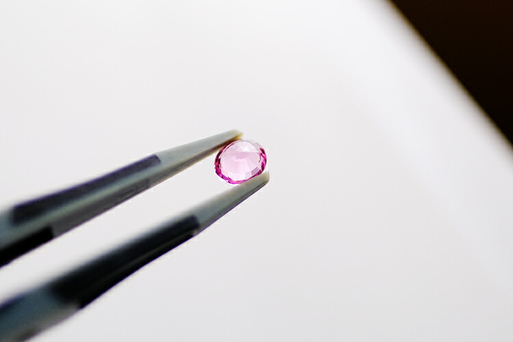 【パパラチア サファイア】PADPARADSCHA SAPPHIRE / 1.21ct / 天然非加熱サファイア / 1点物 ピンクオレンジ 希少石 希少カラー オーバルシェイプ 【送料無料 / 鑑別書付】の商品画像_9