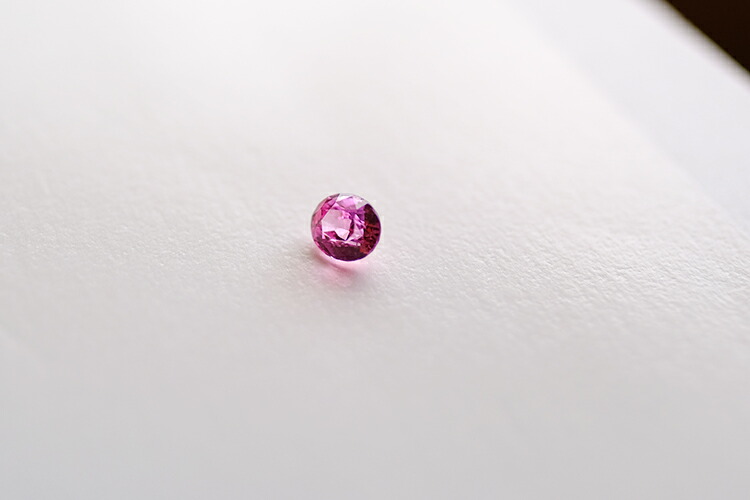 【パパラチア サファイア】PADPARADSCHA SAPPHIRE / 1.21ct / 天然非加熱サファイア / 1点物 ピンクオレンジ 希少石 希少カラー オーバルシェイプ 【送料無料 / 鑑別書付】の商品画像_13