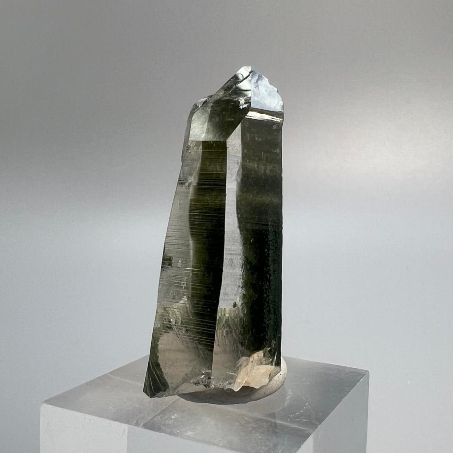 ガネッシュヒマール産クローライトイン天然ヒマラヤ水晶ポイント/Ganesh Himal Chlorite in Himalayan Quartz Mini Pointの商品画像_4