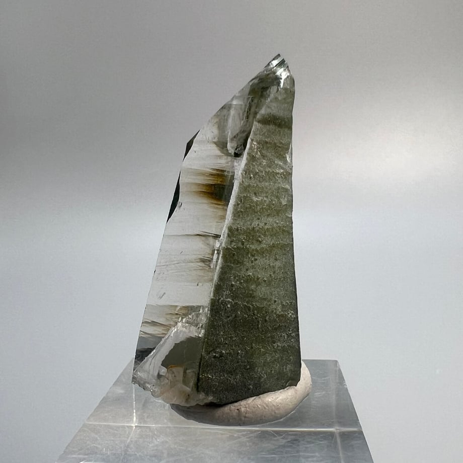 ガネッシュヒマール産クローライトイン天然ヒマラヤ水晶ポイント/Ganesh Himal Chlorite in Himalayan Quartz Mini Pointの商品画像_2