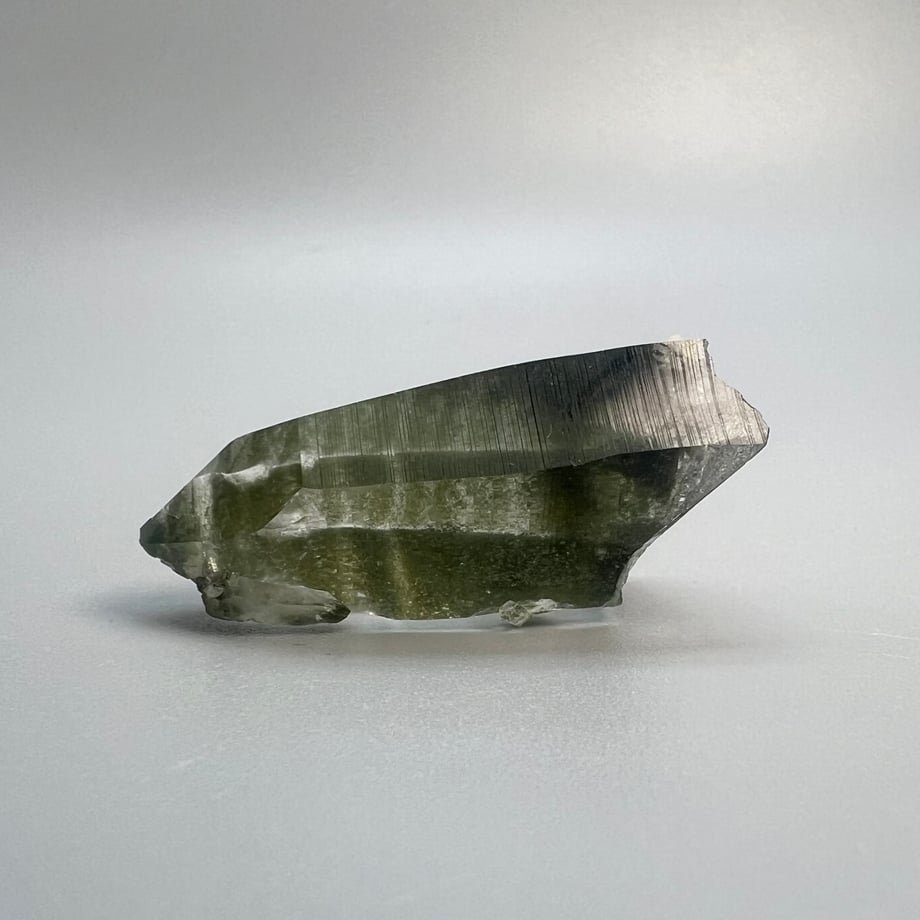 ガネッシュヒマール産クローライトイン天然ヒマラヤ水晶ポイント/Ganesh Himal Chlorite in Himalayan Quartz Mini Pointの商品画像_17