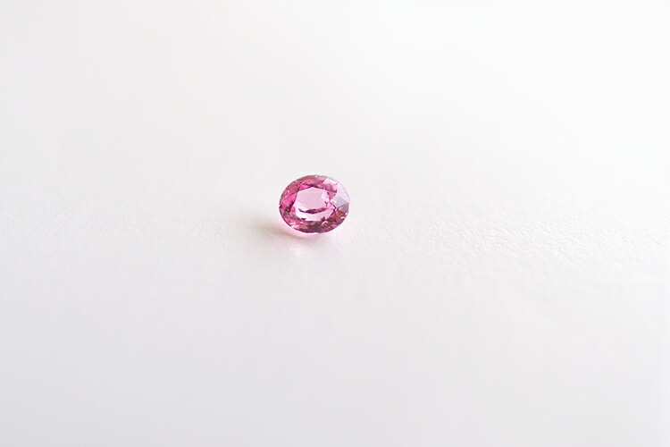 【パパラチア サファイア】PADPARADSCHA SAPPHIRE / 1.21ct / 天然非加熱サファイア / 1点物 ピンクオレンジ 希少石 希少カラー オーバルシェイプ 【送料無料 / 鑑別書付】の商品画像_4